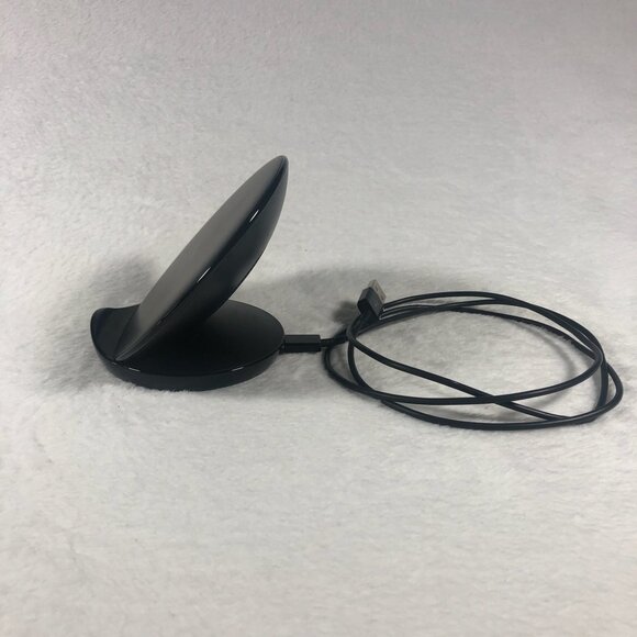 Set of 2 Samsung Fast Wireless Charger Stands with USB-C Cable - Picture 4 of 6